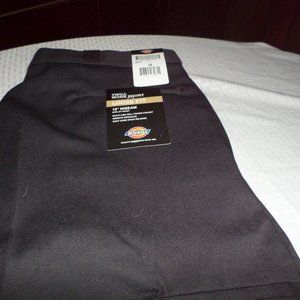 Mens Black Dickie Heavy Duty Shorts.  Size 38